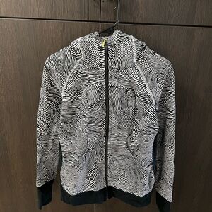 lululemon Seawheeeze 2016 scuba hoodie III size 6